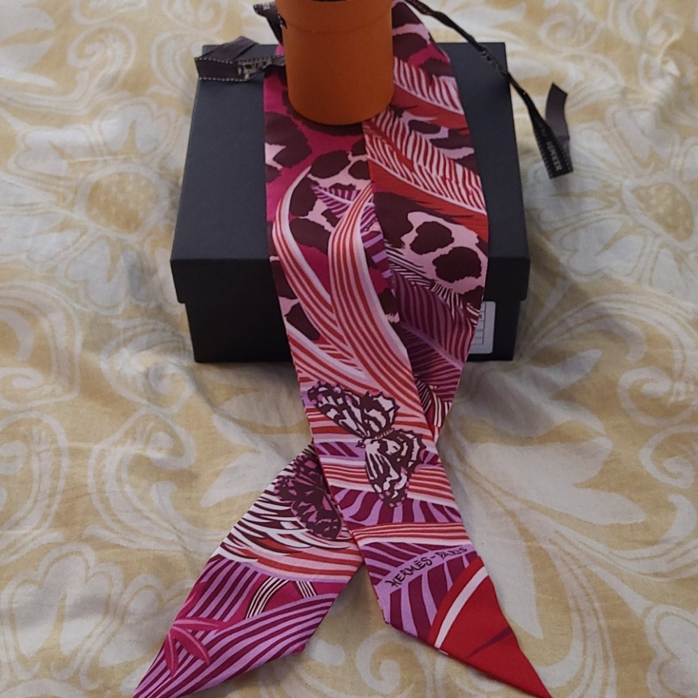 Hermes twilly discontinued print jaguar